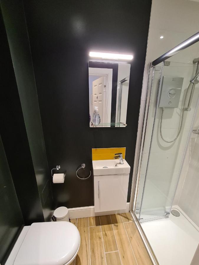 The Taylor Suite - Stunning 2-Ensuite Beds, Cathedral View Roof Garden Truro Exterior photo