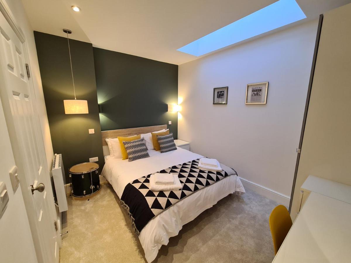 The Taylor Suite - Stunning 2-Ensuite Beds, Cathedral View Roof Garden Truro Exterior photo